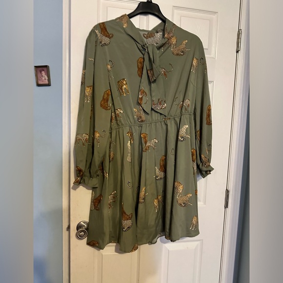 SHEIN Leopard 🐆 Dress SOLD - Picture 2 of 3